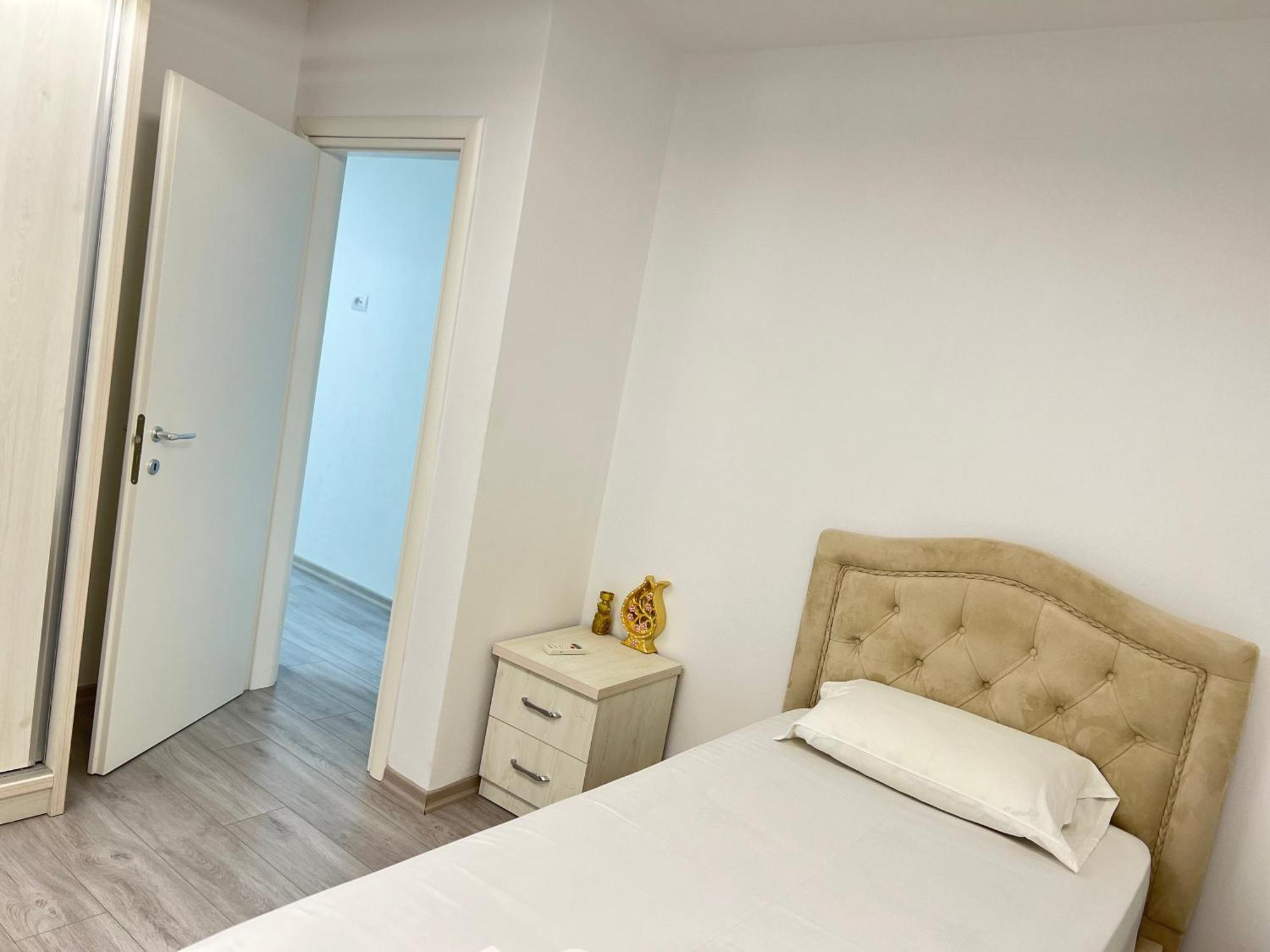 Center Blloku - Elegant 03 Apartment