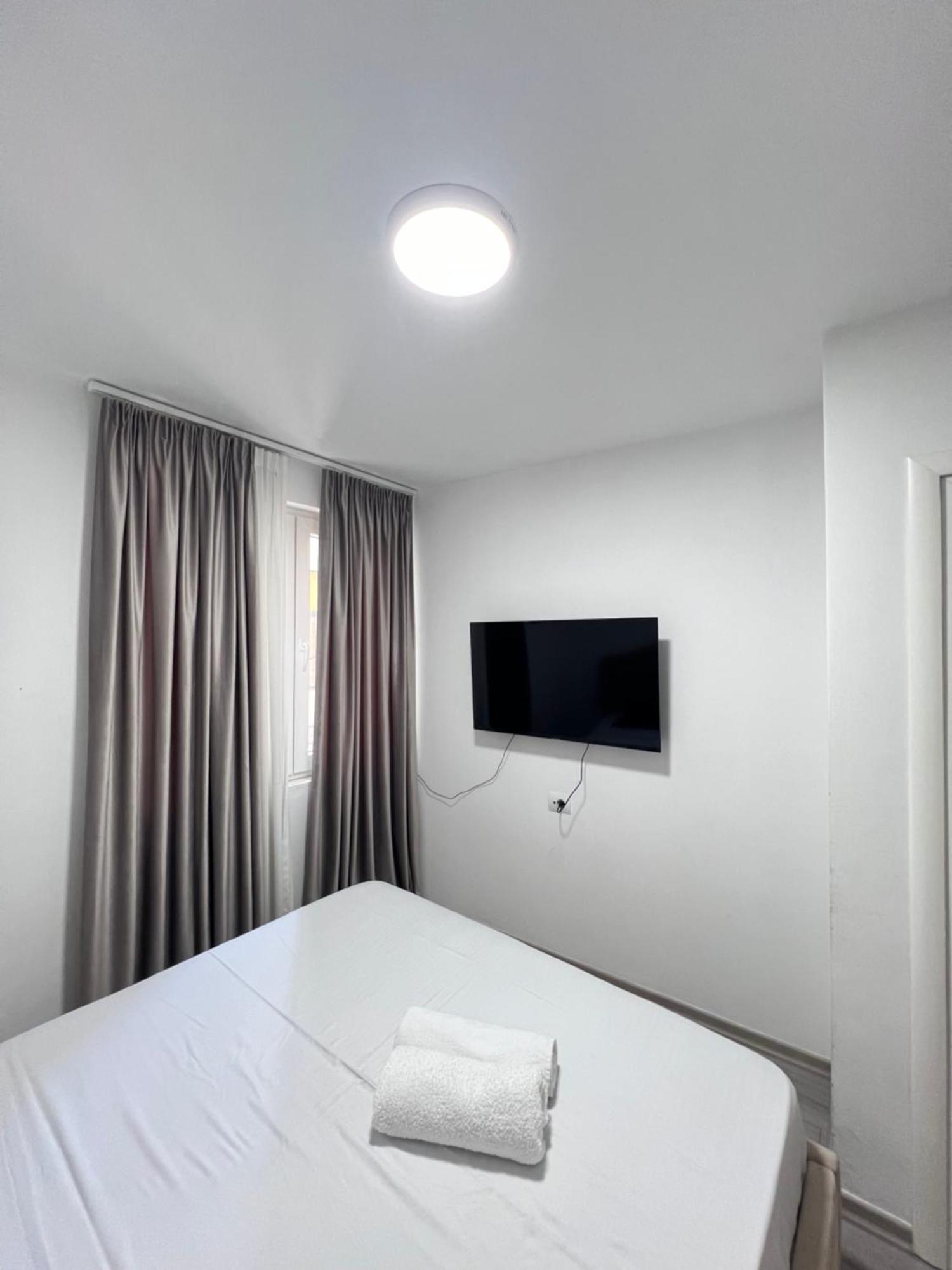 Apartment Center Blloku - Elegant 03 Tirana